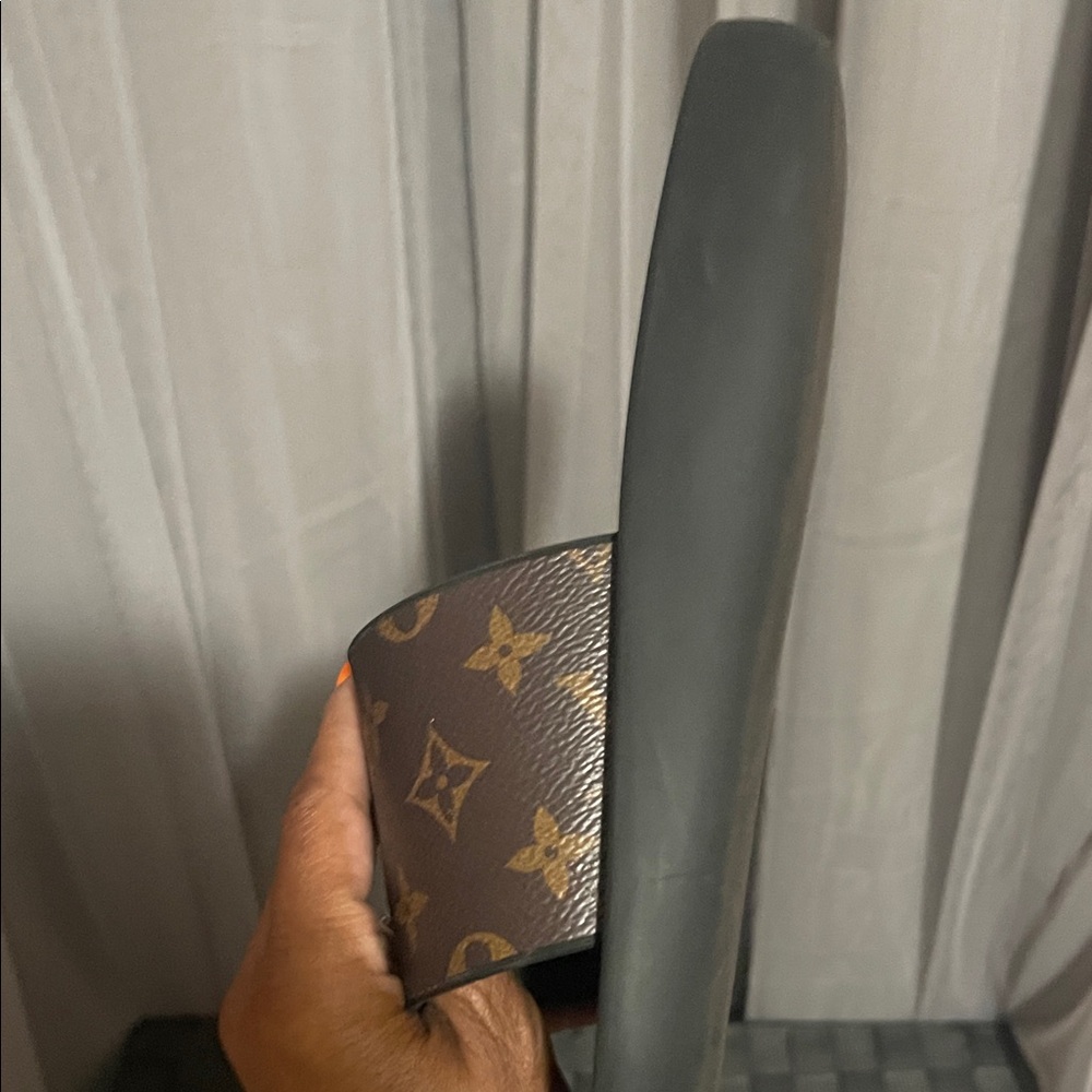 Louis Vuitton Monogram Brown and Black Sandals - Picture 2 of 5